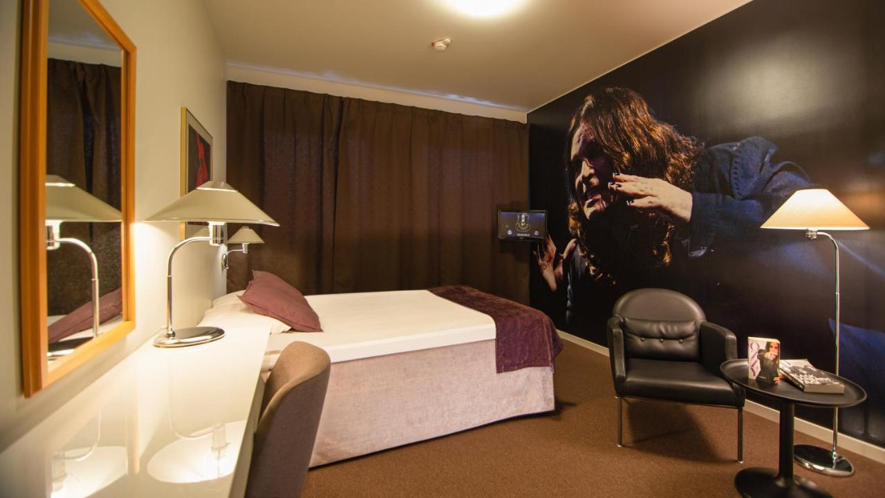 Hotell Hulingen ฮุลท์สเฟรด ภายนอก รูปภาพ