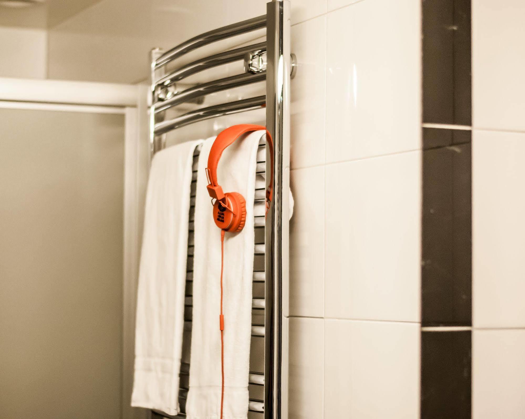 Hotell Hulingen ฮุลท์สเฟรด ภายนอก รูปภาพ