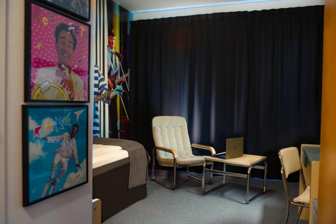 Hotell Hulingen ฮุลท์สเฟรด ภายนอก รูปภาพ